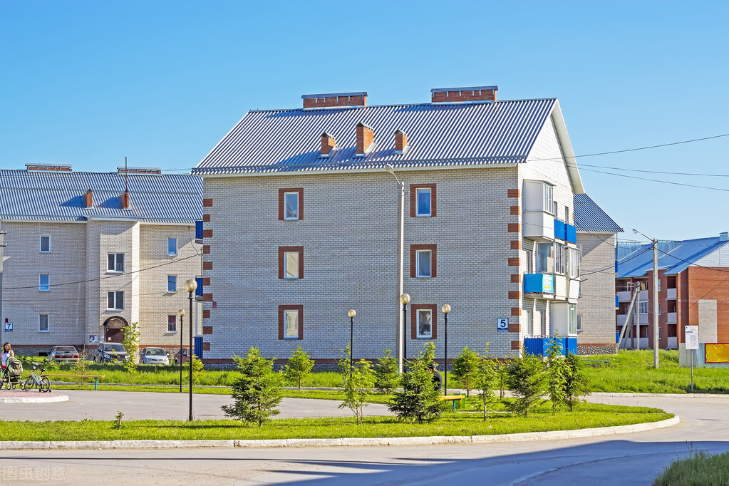 一层楼房潮湿怎么解决,低楼层墙壁潮湿怎么办