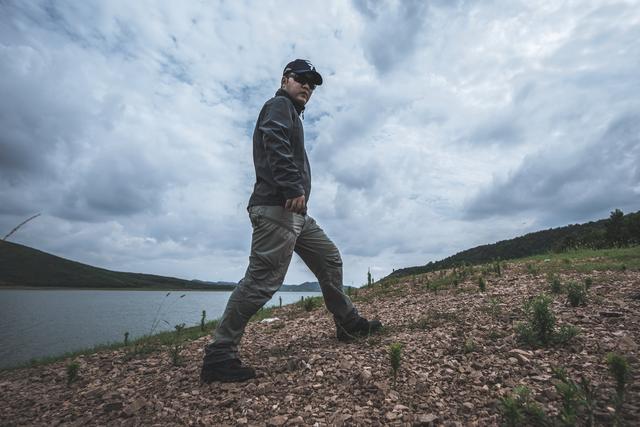 户外达人穿搭,战术靴冬季测评