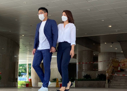 郭晶晶秀禾服,郭晶晶蓝色西装