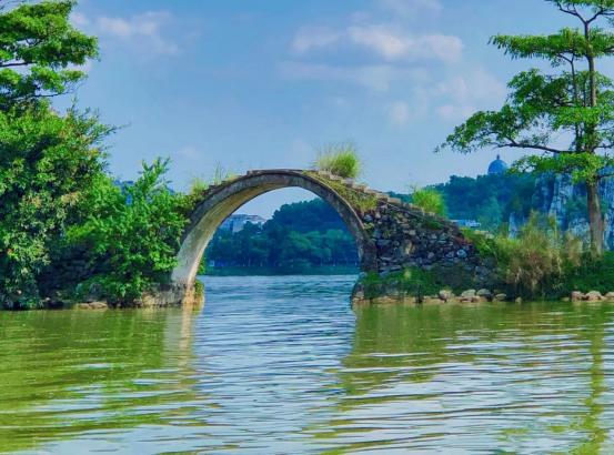 肇庆七星岩文化史迹照片,广东肇庆七星岩相片