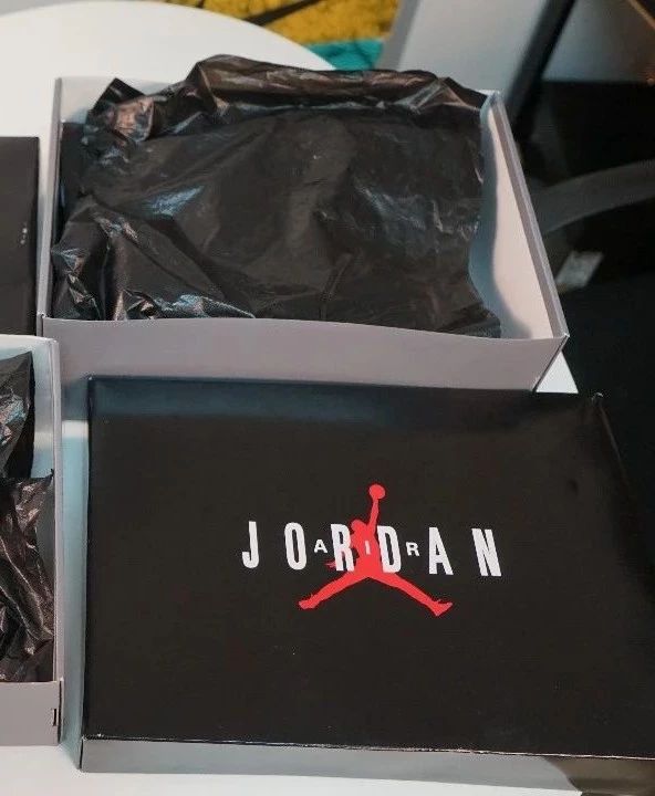 耐克aj11黑红,耐克aj11开箱