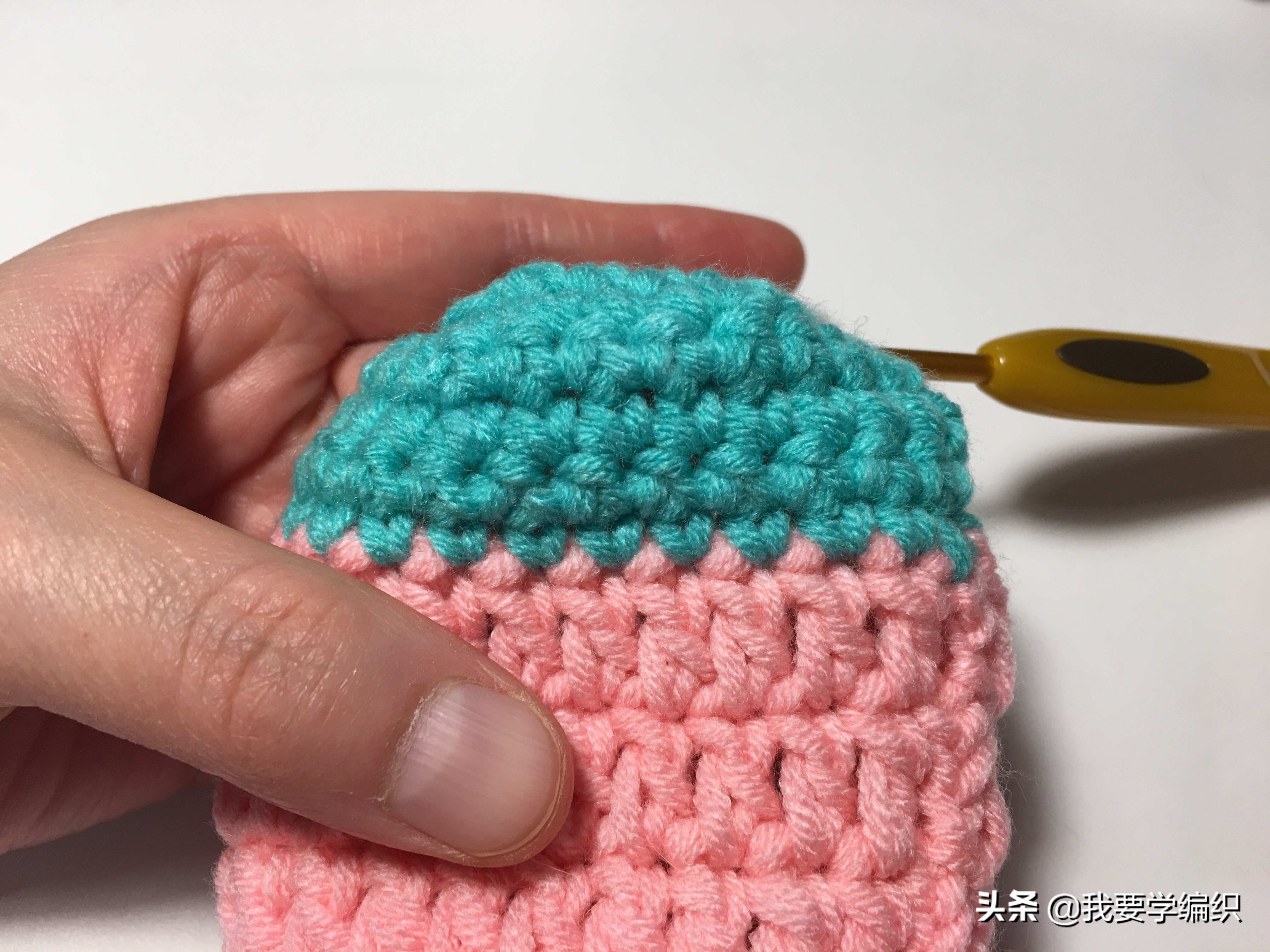 可爱的婴儿鞋钩法,可爱的钩针宝宝鞋子