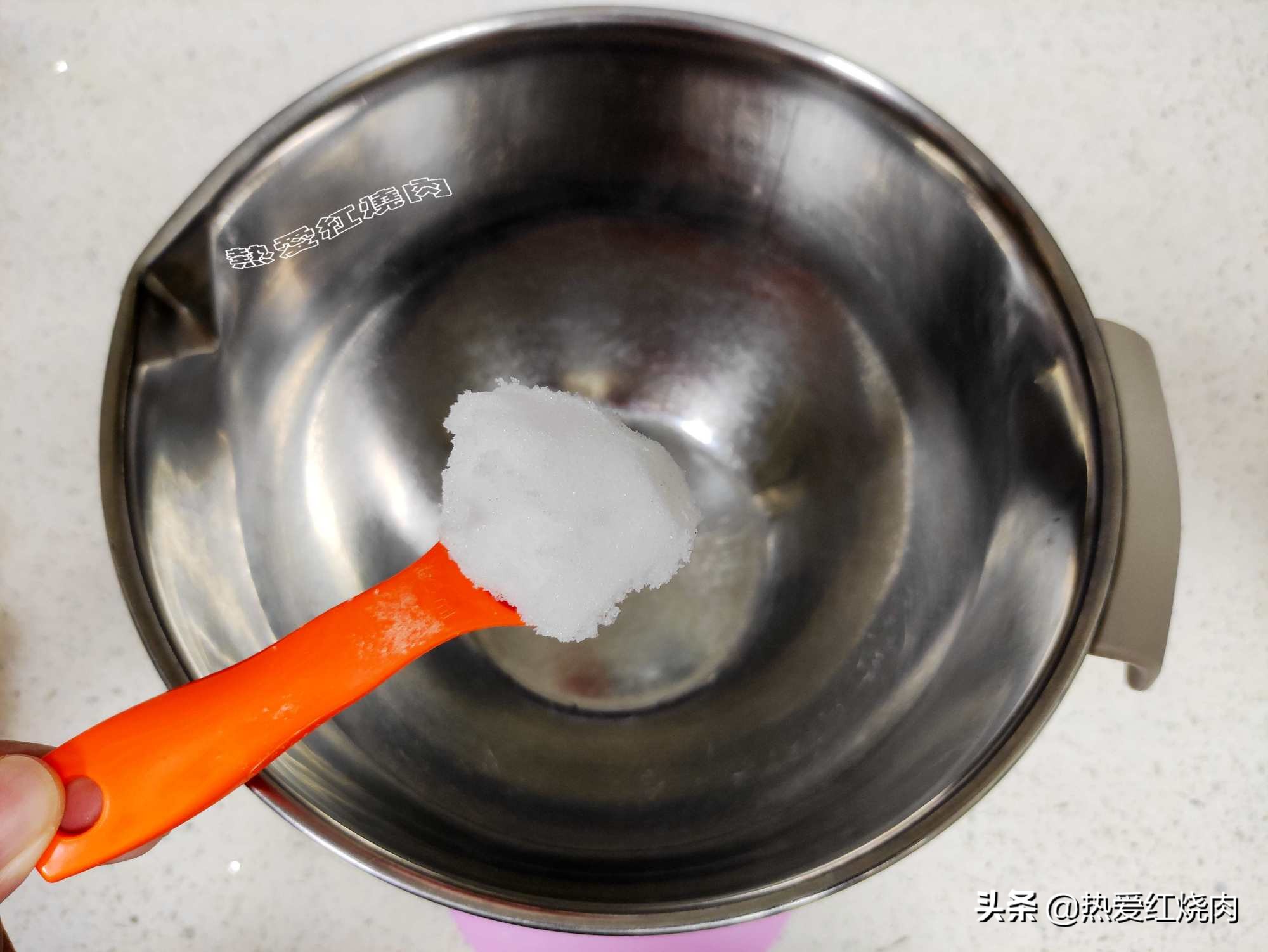 自制酸奶不酸不甜但粘稠拉丝,配方奶做酸奶几勺配500ml水