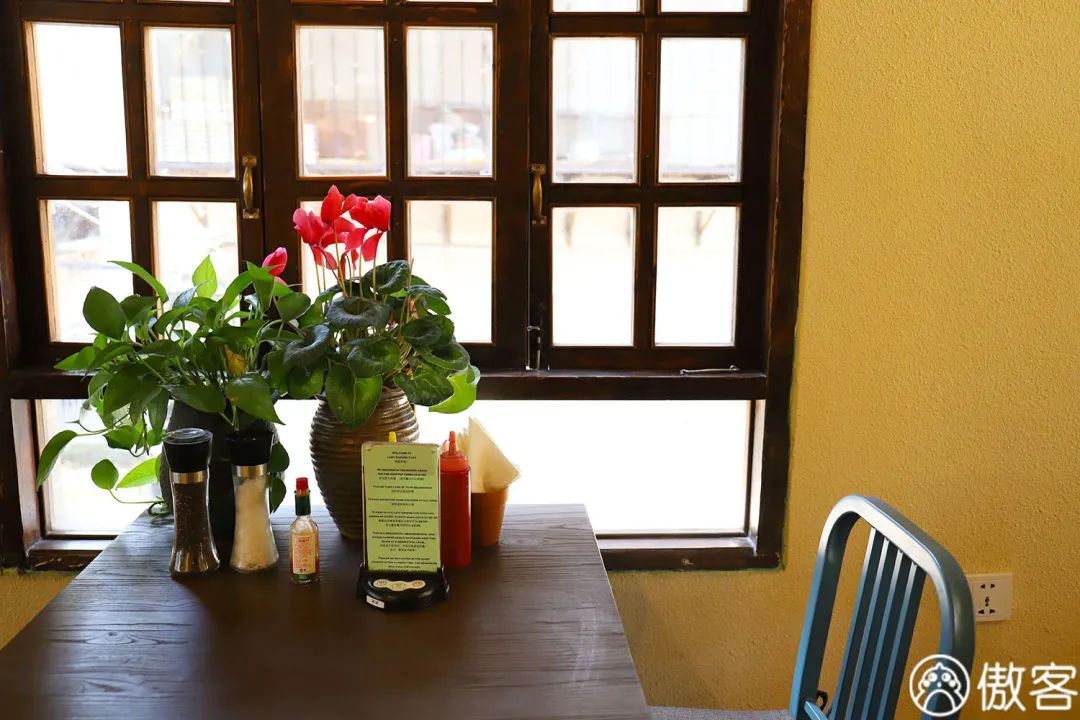 昆明的外国人开的店,翠湖老外开的餐厅