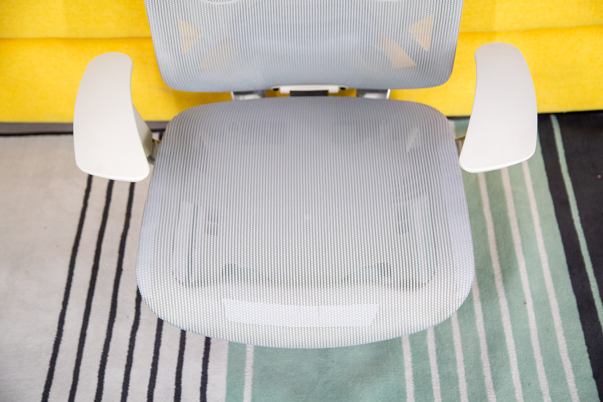 办公室健康改造计划4K价位的Ergoup蝴蝶人体工学椅值得推荐吗？