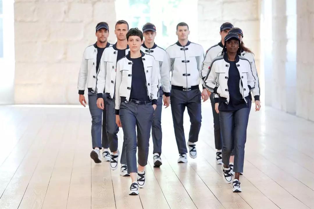 各国服装风格对比,各国服装色彩的差异