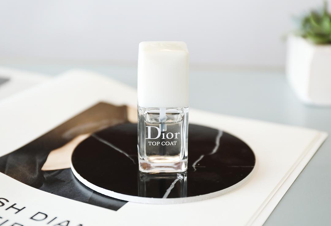 秋冬适合的指甲油颜色平价免烤,什么牌子的指甲油好用适合做美甲