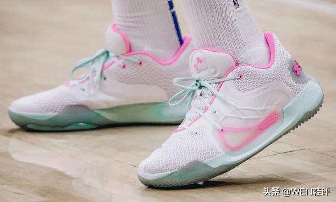 安德玛实战球鞋推荐,安德玛hovrsplash1配色