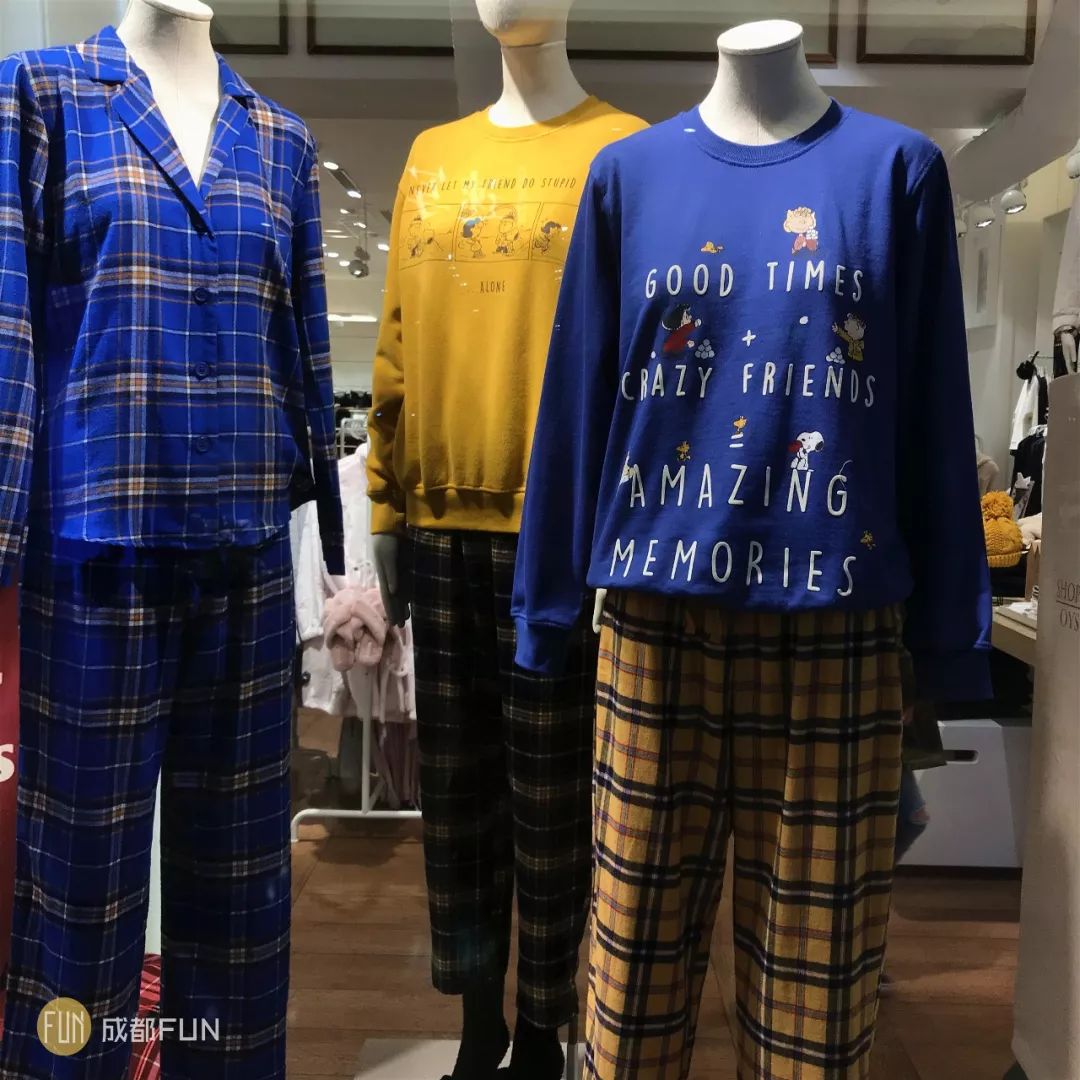 moschinohm合作款,hm和星际联名