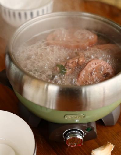 如何把莲藕炖得粉粉的,如果想把藕煮的脆点儿该怎么煮