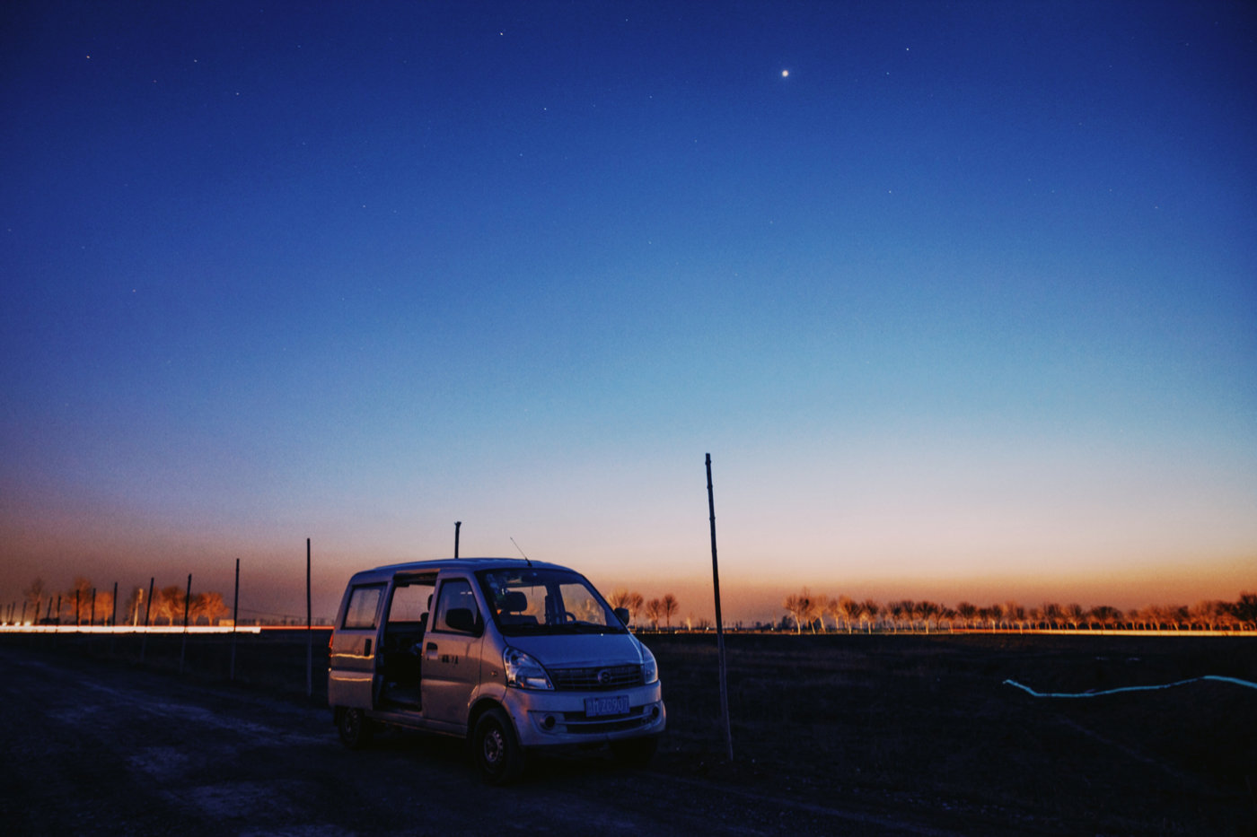 熟悉的陌生人感受,熟悉的陌生人中国版