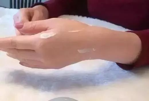 手镯长胖了脱不下来怎么办,长胖了手镯取不下来可以敲碎吗