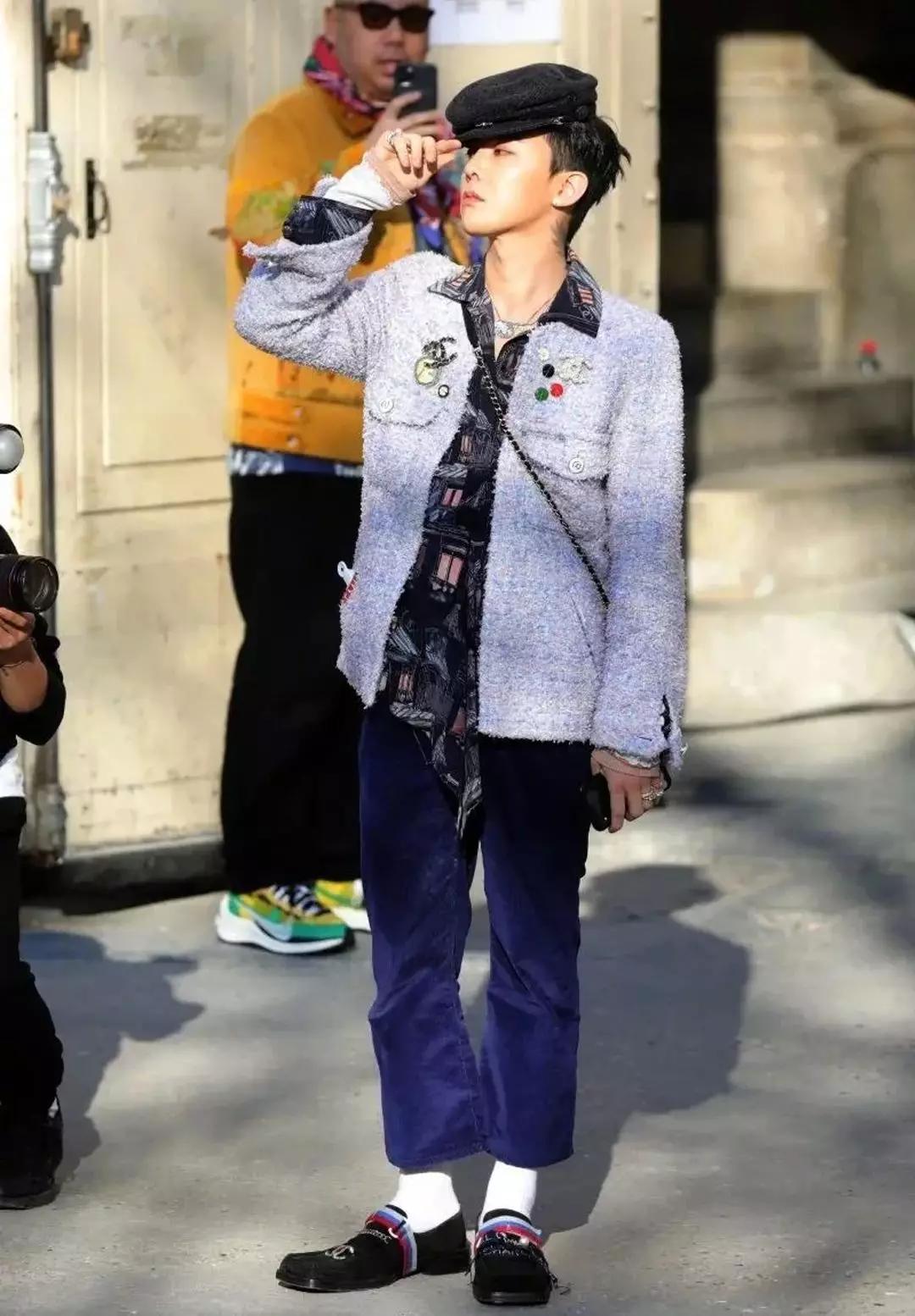 易烊千玺买权志龙同款鞋,易烊千玺助理权志龙鞋