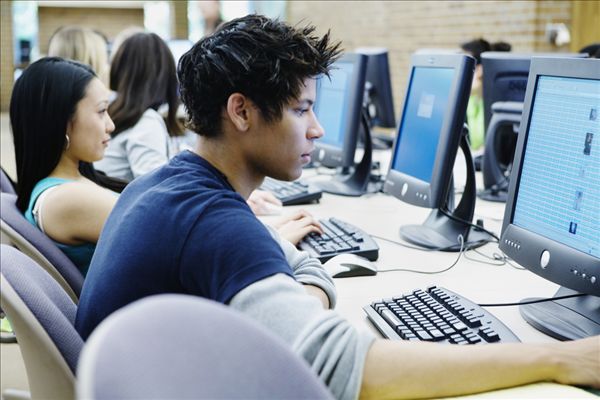 985毕业后失败的学生现状,当年考上985的同学现在怎样了