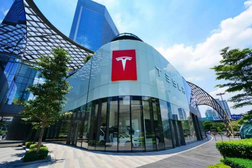 特斯拉试水4S店？经销商又要迎来春天了吗？