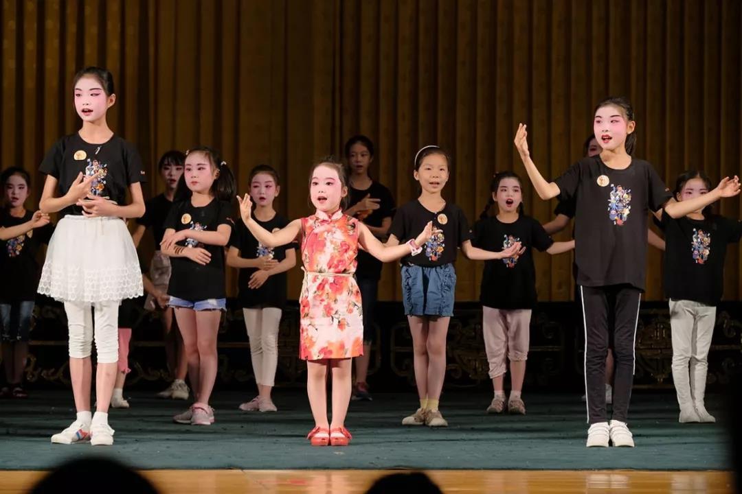 紫禁城里唱大戏—“2019打开艺术之门”京剧夏令营闭营