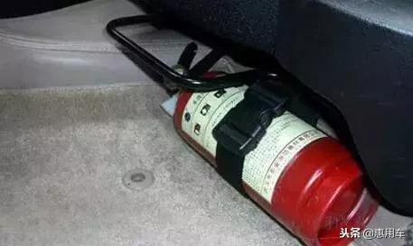 灭火器长期在车上会爆炸吗,车载灭火器过期了不会自己爆炸吧