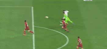 世界足坛十大进球本周,世界足坛3大扑救