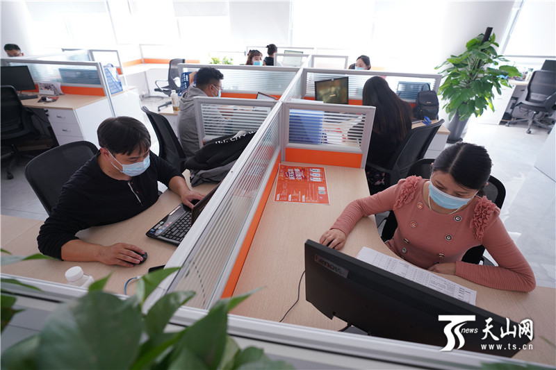 新疆电商西大门,新疆跨境电商线上线下火爆运营