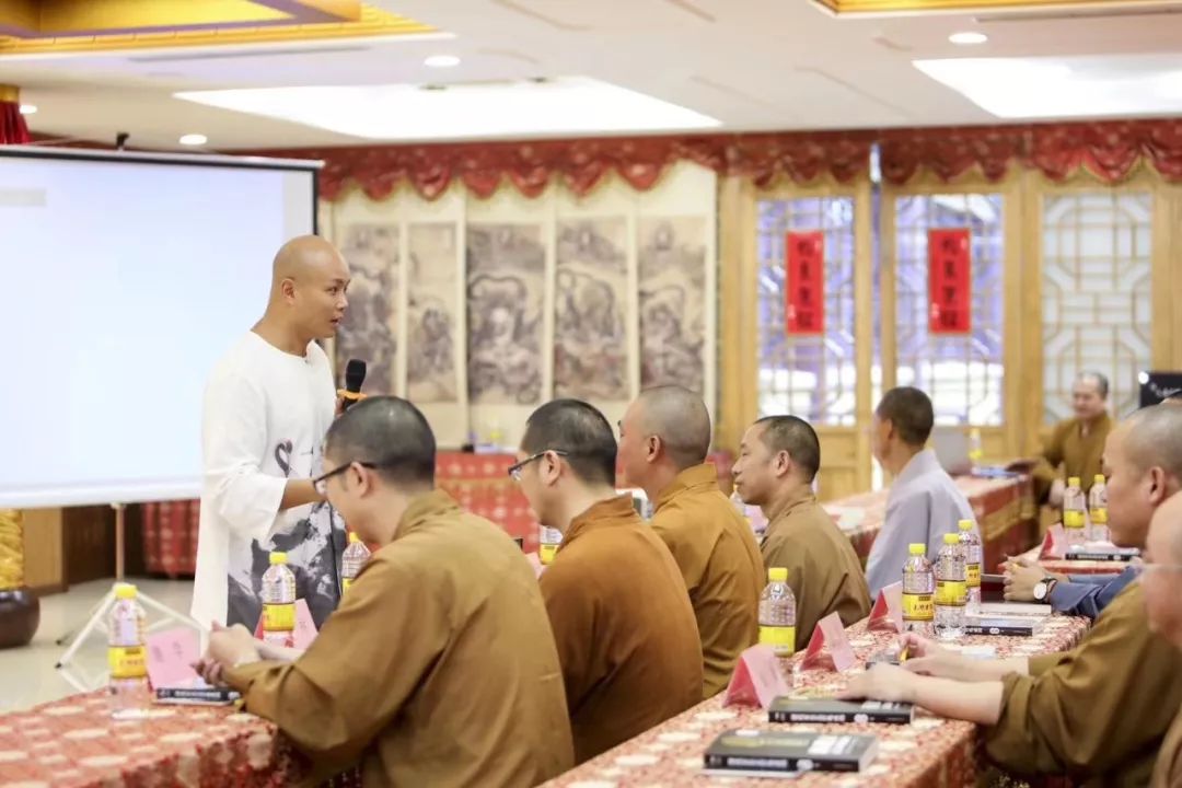 乐嘉被强大的感染力征服,年青时的乐嘉