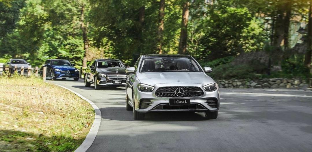 大气豪华的风格新款奔驰e级实车,奔驰e级2022款300l运动豪华