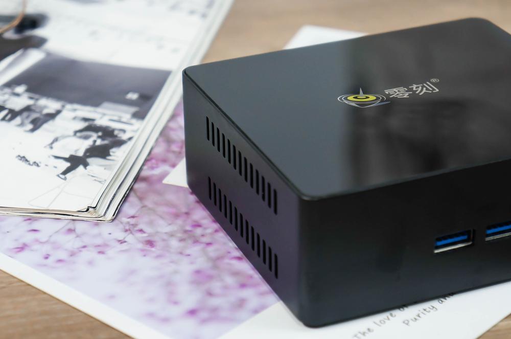 有意思：没想到电视盒般大小会是电脑，零刻EQ55上手体验