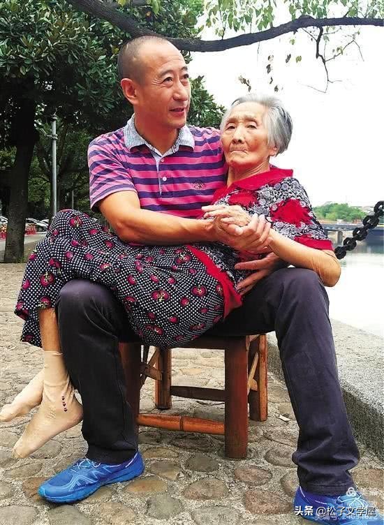 集结号里诗画情——妇女节专刊