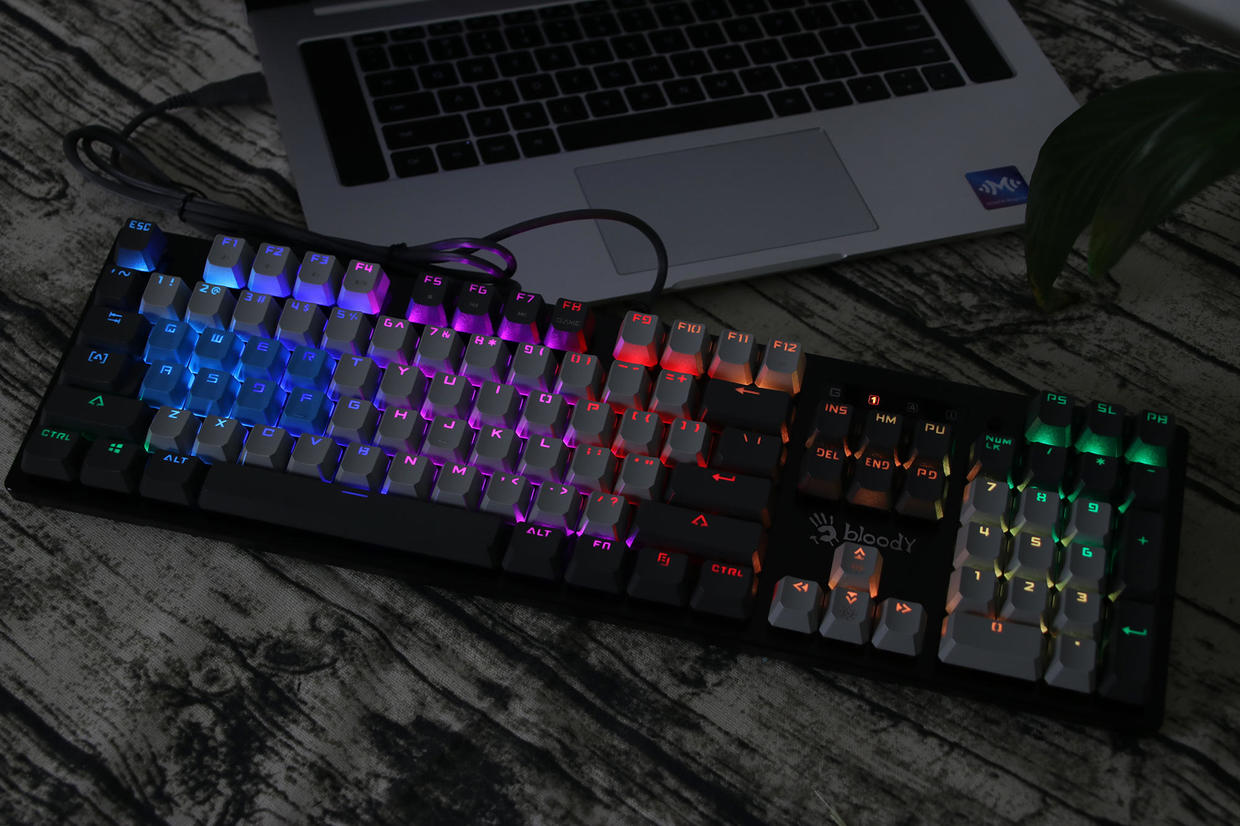 血手幽灵q970键盘测评视频,光轴键盘血手幽灵b760