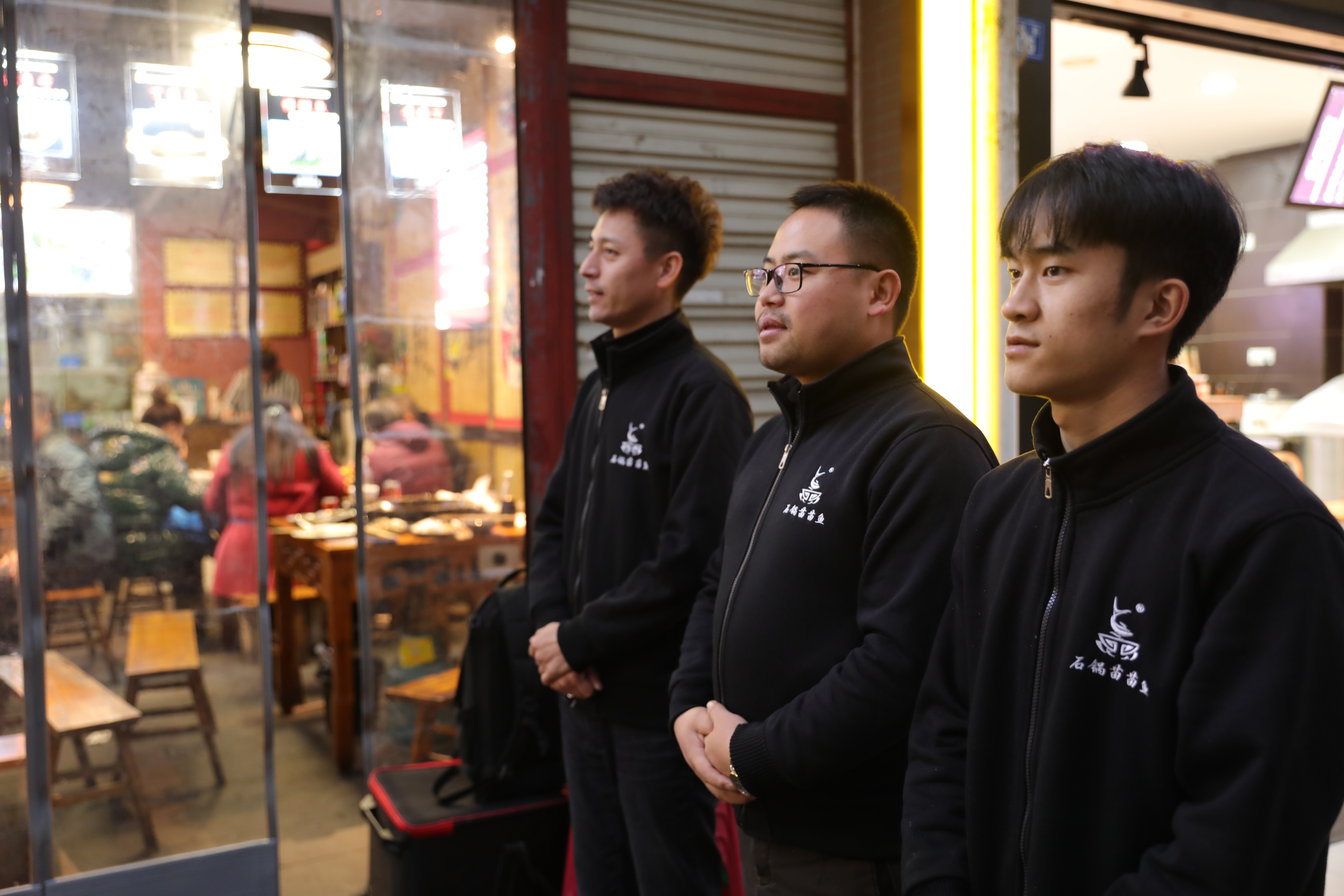 石锅苗苗鱼有几个加盟品牌,石锅苗苗鱼加盟多久回本