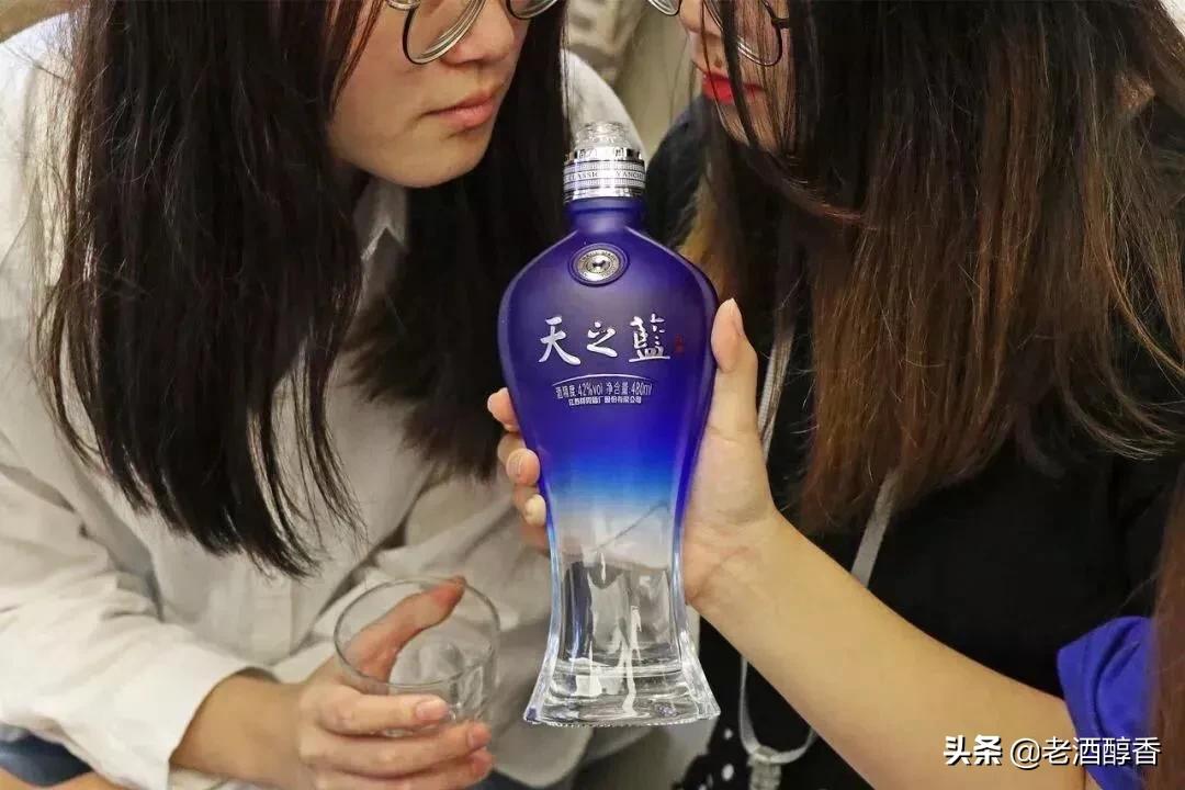 白酒推荐100-300元自己喝,300元适合新手喝的白酒