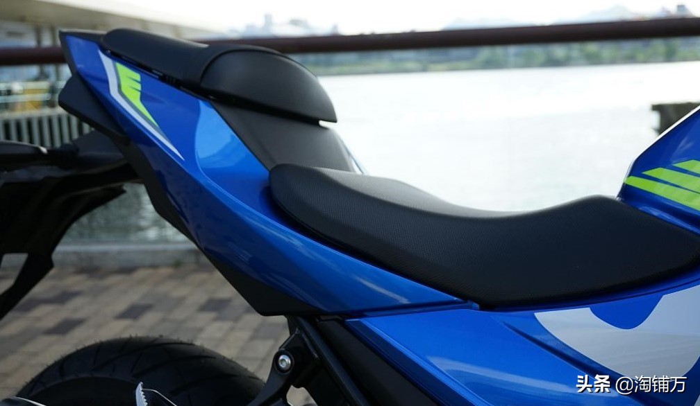 铃木250gsx哪国产的,铃木gsx250r2020款摩托车测评