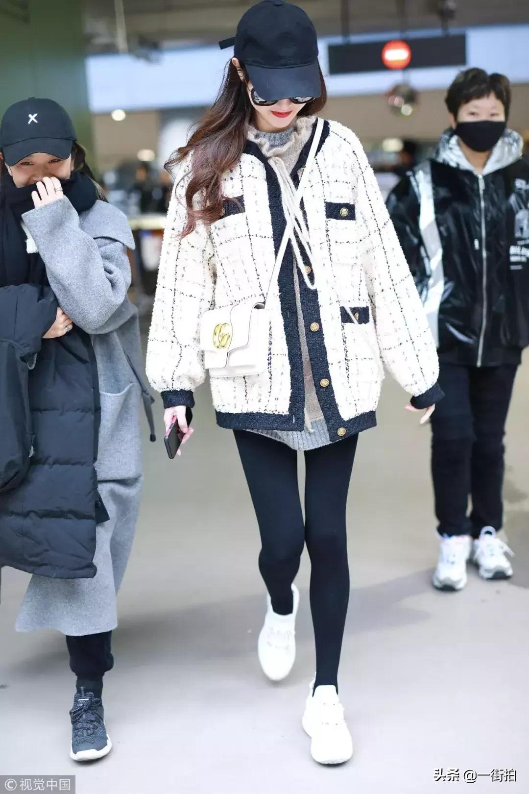 杨幂唐嫣的卫衣还可以这么穿,唐嫣最近同款衣服