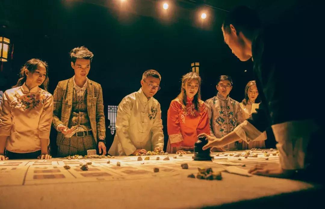 恐怖密室《绣花鞋》：探寻神秘*杀凶**案的真相，寒气四溢很解暑