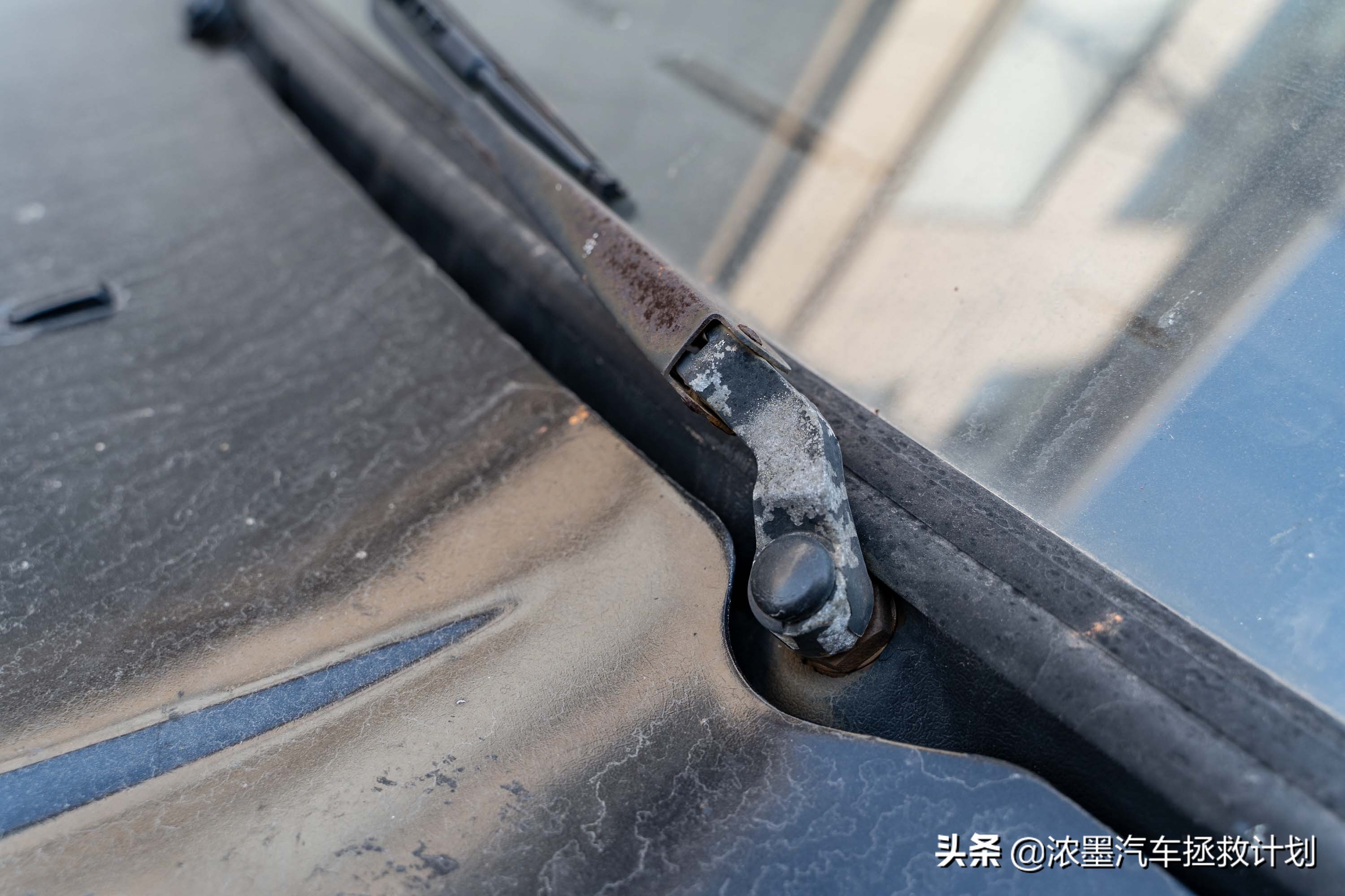 「妙手生花」重建一台战损级桑塔纳，带给它历经千般后的华丽重生