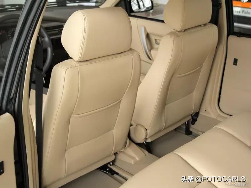 大众桑塔纳志俊1.8L实拍,当年性价比超高的B级车,你作何评价?