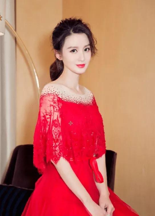 张萌韵味十足,张萌惊艳的美让人移不开眼睛