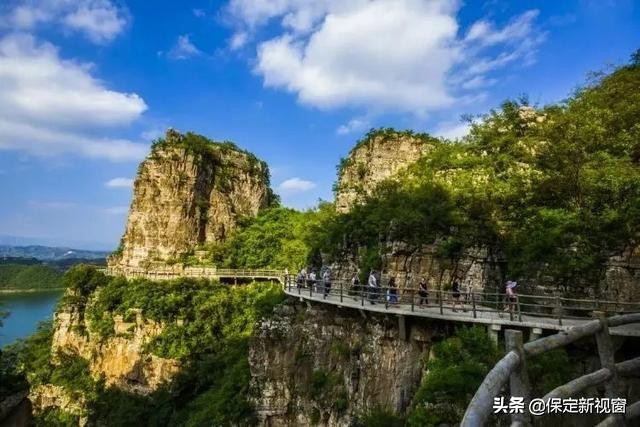 不用去桂林也能竹筏漂流,不用去桂林也能领略喀斯特地貌