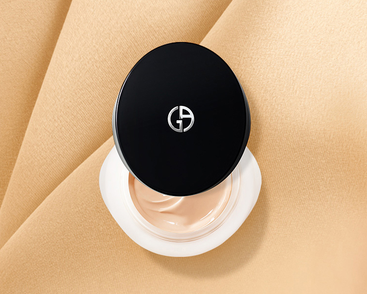 今天跟大家分享一款日常底妆,便宜又好用的平价底妆