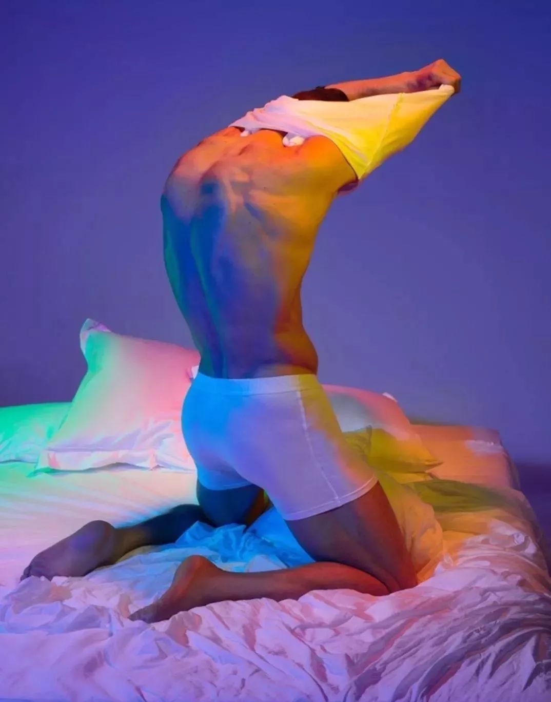 c罗大秀手臂肌肉惊呆众人,c罗身材和肌肉照片