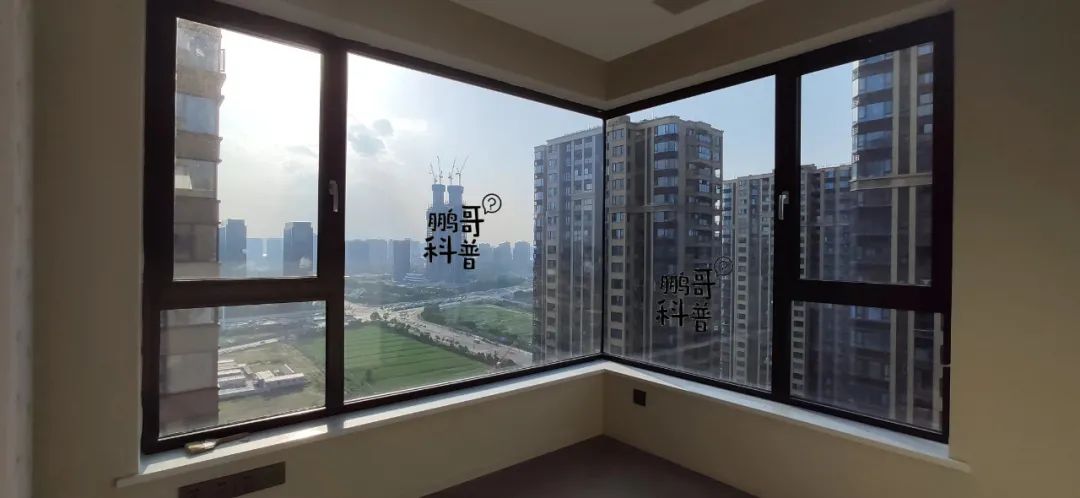 高品质门窗的玻璃的基本知识,阳光房玻璃用什么规格标准好