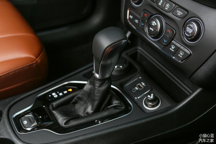 jeep新款自由光二手车,jeep新自由光旗舰版