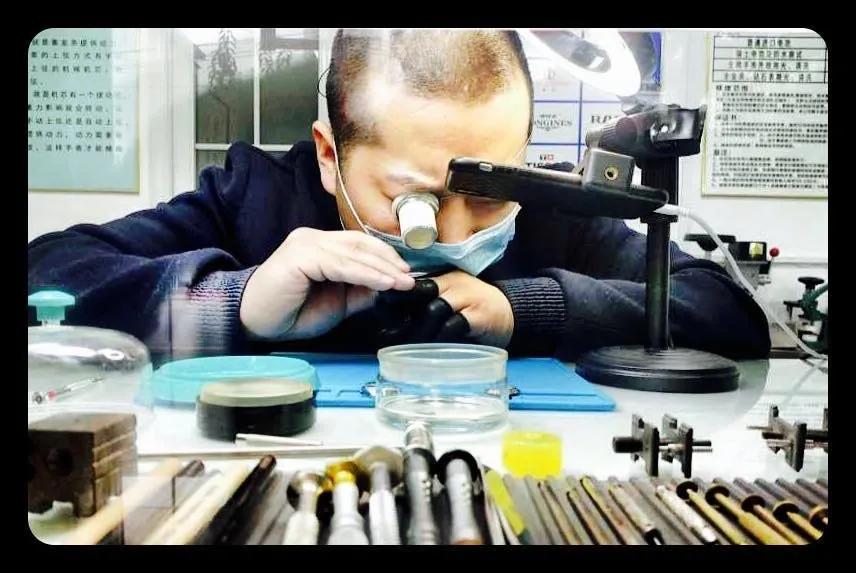 钟表维修师吴志敏丨我是表说家,让我们把时间浪费在美好的事物上