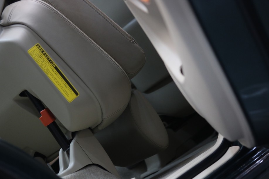 怪兽修车:修复一辆09款中东版丰田霸道,最终旧车变新车