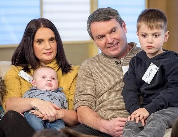 “疯狂妈妈”生孩子上瘾，30年生21个娃，网友：快够2支足球队了