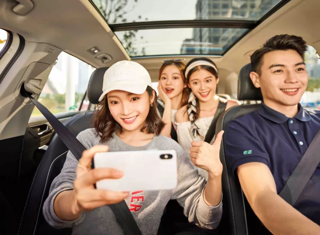 快递小哥违章闯红灯伤亡多少,快递小哥集体闯红灯