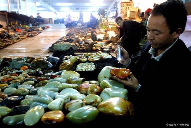 市面上的翡翠玉石都是什么,真假翡翠玉石的鉴别方法图解