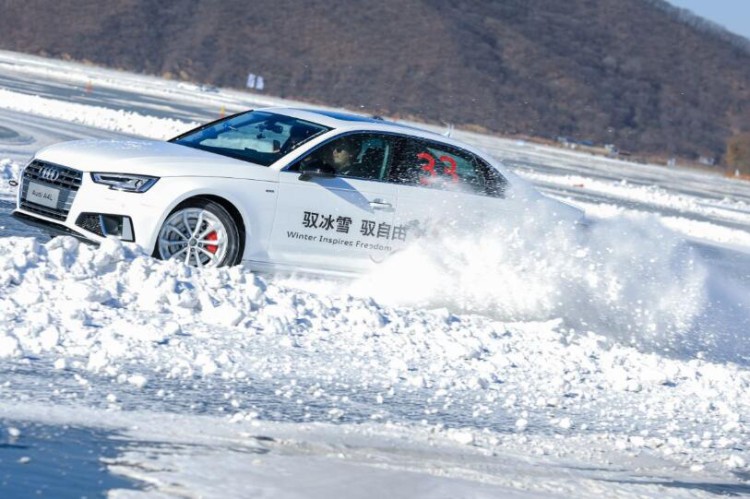 只管踩油门,剩下交给“夸戳”!奥迪四驱强在哪?