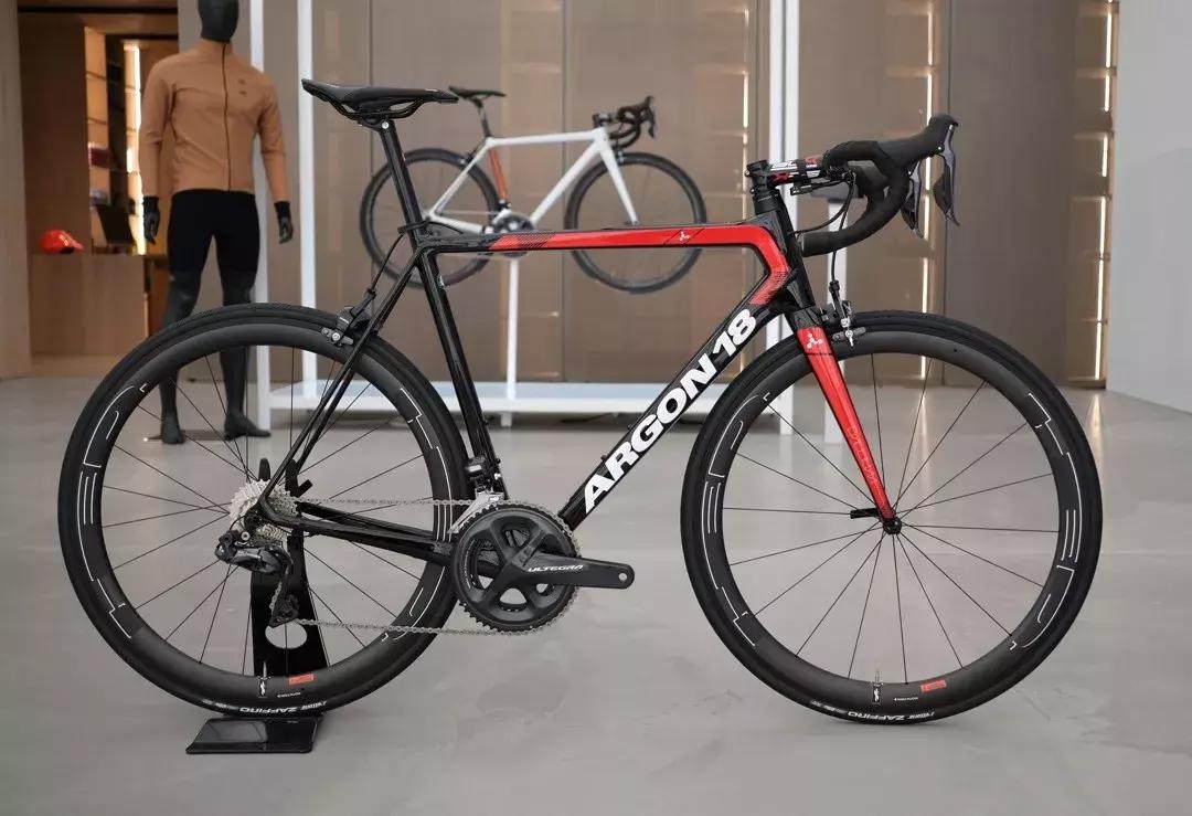 无与伦比性价比说说2W不到你能买到的高端碳纤整车