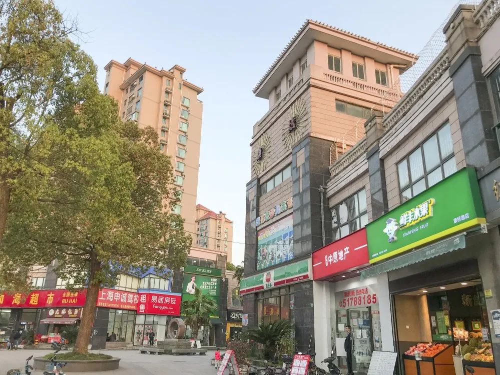 绿洲康城亲水湾开盘一房一价表,绿洲康城亲水湾两房两厅样板房