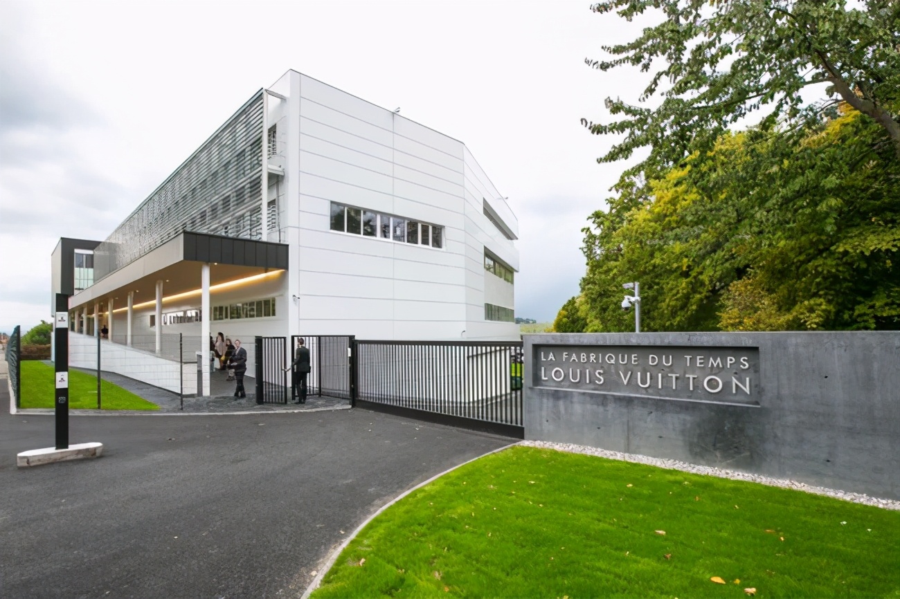 路易威登lv腕表多少钱,路易威登骷髅蛇腕表多少钱